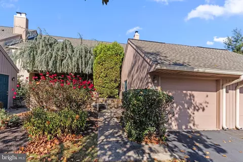 1624 Spring Mill Ct, Yardley, PA 19067