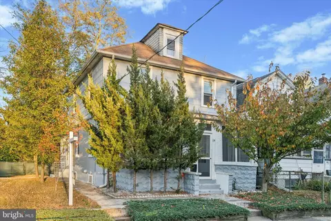 114 Grove St, Morrisville, PA 19067