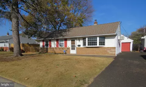 3605 Cloverdale Rd, Bensalem, PA 19020