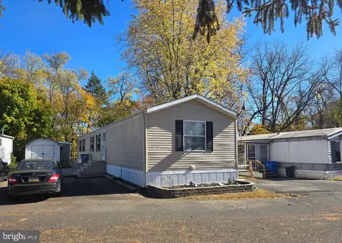 1302 Gibson Rd #100 B, Bensalem, PA 19020