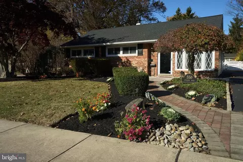 550 Stevens Rd, Morrisville, PA 19067
