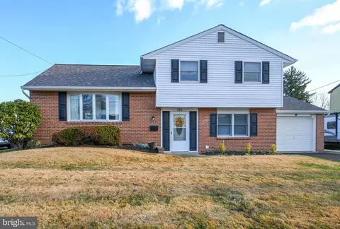253 Sharpless Rd, Southampton, PA 18966