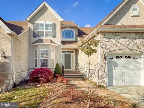 19 Van Artsdalen Dr, Washington Crossing, PA 18977