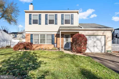 3242 Leeland Dr, Bensalem, PA 19020