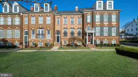 21 Doyle St, Doylestown, PA 18901