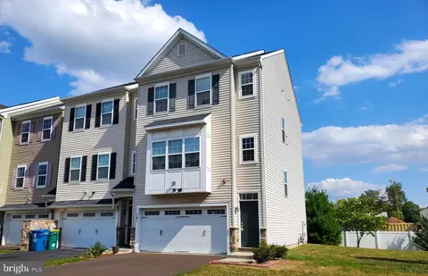 141 Mercer Ct, Fairless Hills, PA 19030