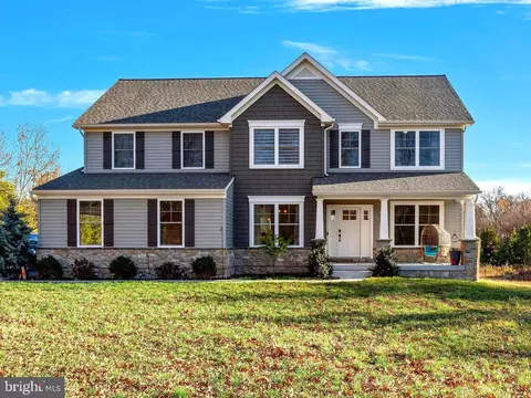 111 Homestead Ln, Sellersville, PA 18960