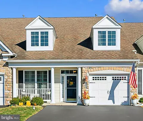 190 Reagan Dr, Sellersville, PA 18960