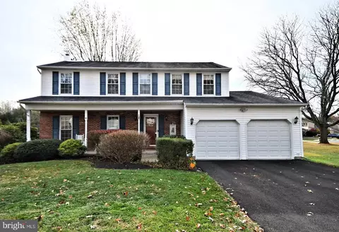 2 Concord Pl, Langhorne, PA 19047