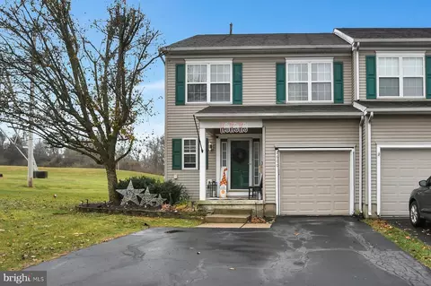 2600 Fallow Hill Ln, Jamison, PA 18929