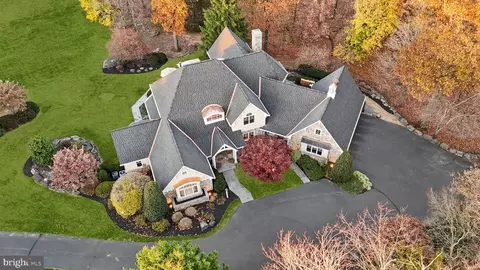 12 Old Cabin Rd, Newtown, PA 18940