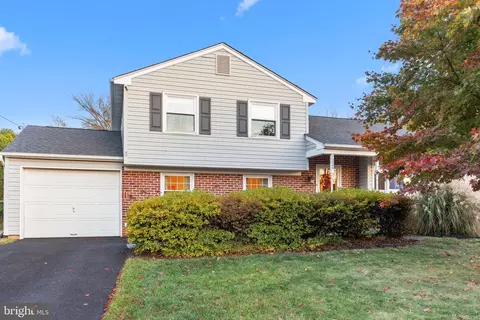 1229 Lynda Ln, Warminster, PA 18974