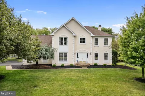 4913 Mead Dr, Doylestown, PA 18902