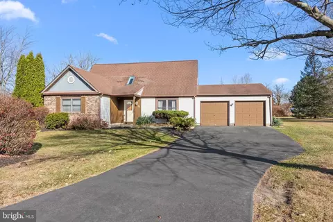 11 Gibson Cir, Perkasie, PA 18944