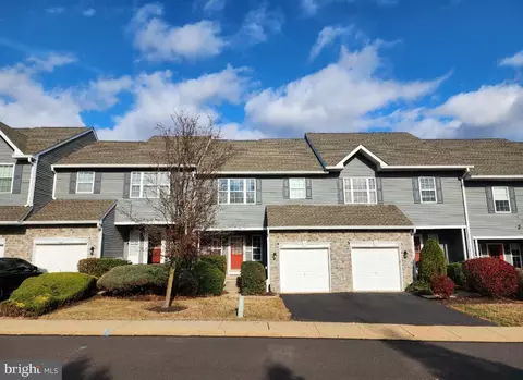 154 Woodstream Ct, New Hope, PA 18938