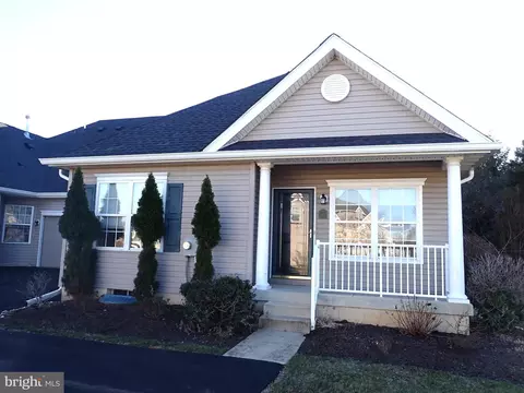 32 Freedom Ln, Bensalem, PA 19020