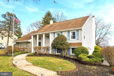 49 Fairhill Dr, Churchville, PA 18966