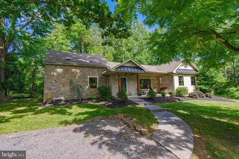1858 Salem Rd, Coopersburg, PA 18036