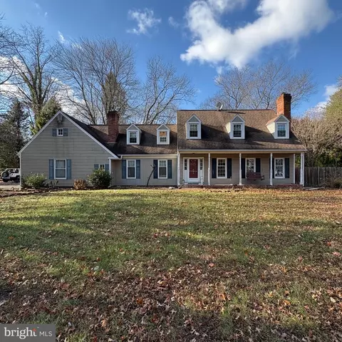 11 Milyko Dr, Washington Crossing, PA 18977