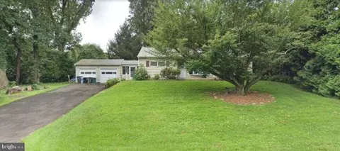 165 Beechwood Dr, Huntingdon Valley, PA 19006