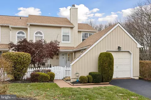631 Croft Dr, Southampton, PA 18966