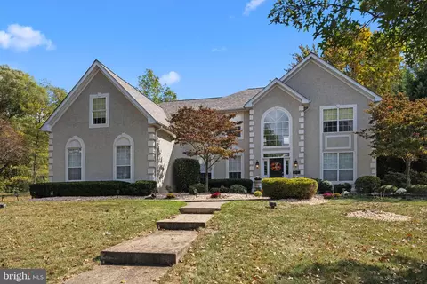 375 Shade Tree Ct, Yardley, PA 19067
