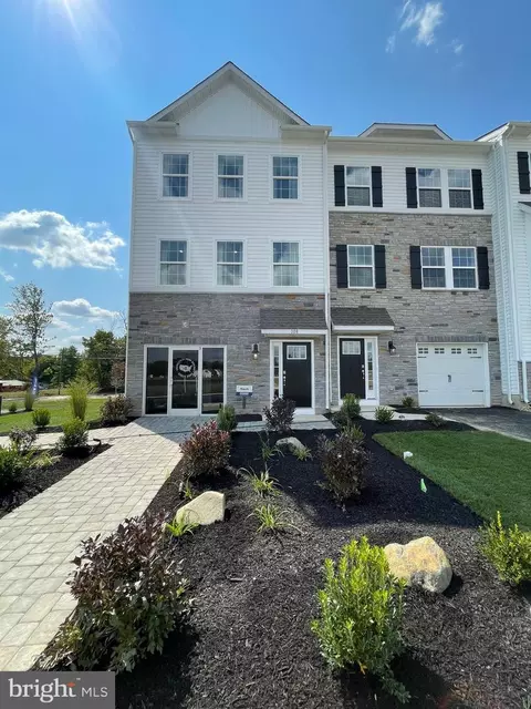 112 Bell Ct, Sellersville, PA 18960