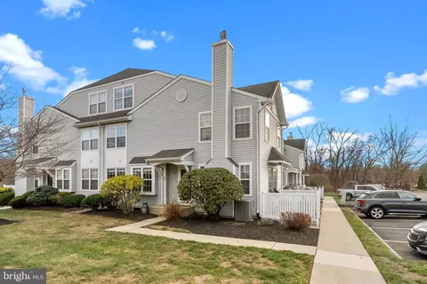 437 Eagle Ct #504, Jamison, PA 18929