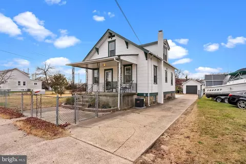 131 Hillcrest Ave, Croydon, PA 19021