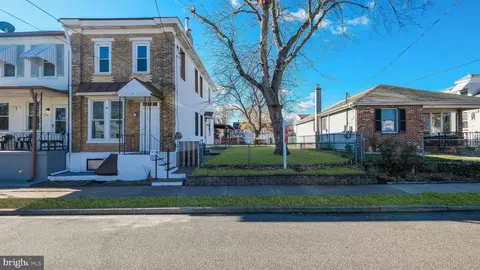 716 Corson St, Bristol, PA 19007