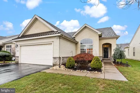 908 Harrison Ln, Warwick, PA 18974