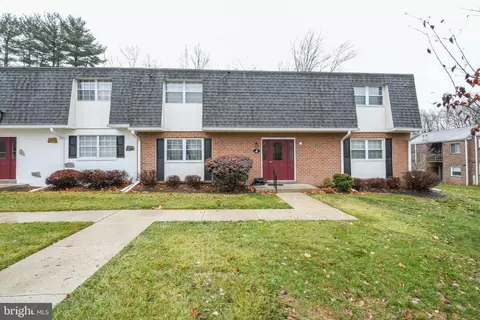 201 J Hampton Xing #J, Southampton, PA 18966