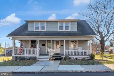 634 Buttonwood St, Perkasie, PA 18944