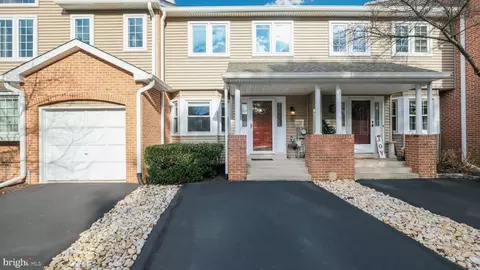 13 Kings Cross Cir, Doylestown, PA 18901