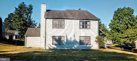 229 Spring House Ln, Telford, PA 18969