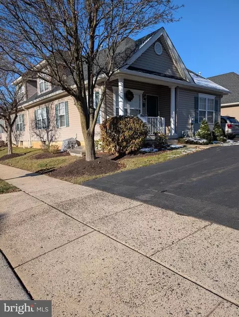 76 Freedom Ln, Bensalem, PA 19020
