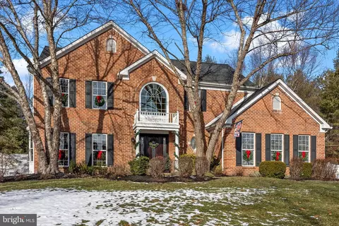 5265 Lovering Dr, Doylestown, PA 18902