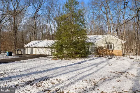 286 N Shady Retreat Rd, Doylestown, PA 18901