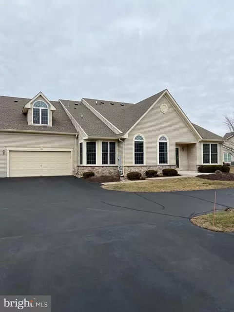 672 Bellflower Rd, Langhorne, PA 19047