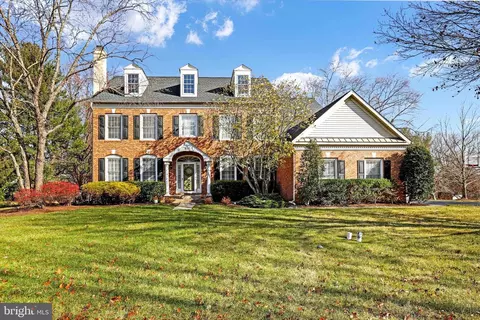 1612 Thistlewood Dr, Washington Crossing, PA 18977
