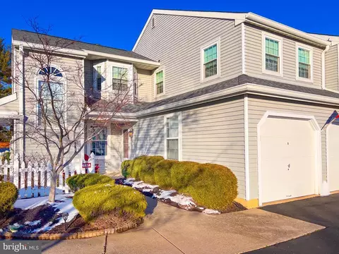 683 Rose Hollow Dr # A, Yardley, PA 19067