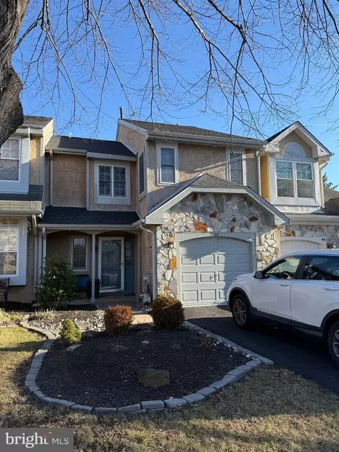 44 Redwood Ln, Newtown, PA 18940