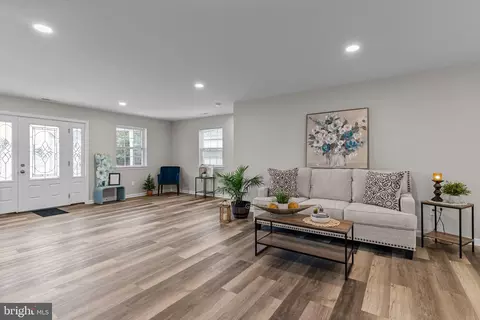 Living - 1311 State Rd, Croydon, PA 19021 photo 1 of 1