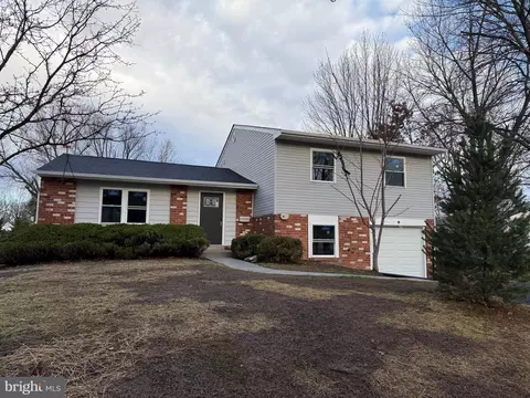 640 Pickering Rd, Southampton, PA 18966