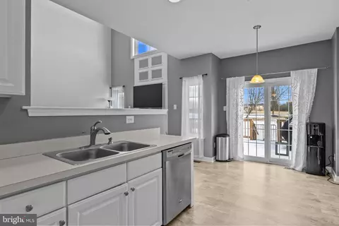 Kitchen - 4635 Old Oak Rd, Doylestown, PA 18902 photo 2 of 2