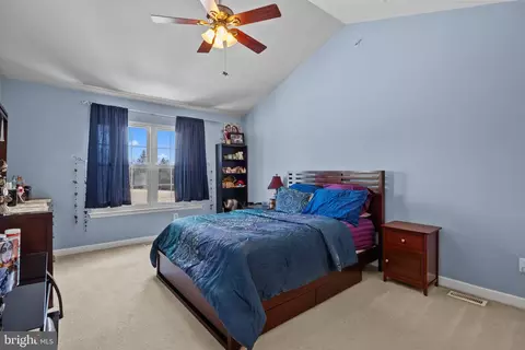 Bedroom - 4635 Old Oak Rd, Doylestown, PA 18902 photo 2 of 3