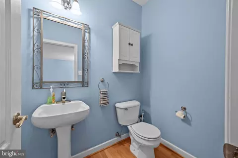 Entry Way - 4635 Old Oak Rd, Doylestown, PA 18902 photo 2 of 10