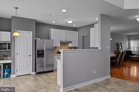Entry Way - 4635 Old Oak Rd, Doylestown, PA 18902 photo 4 of 10