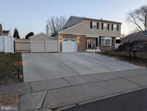 530 Fairhurst Rd, Fairless Hills, PA 19030