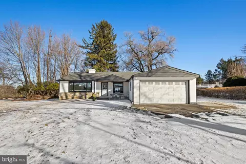 25 Twist Dr, Southampton, PA 18966